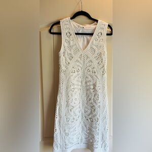 SKIES ARE BLUE WHITE LINED CROCHET DRESS~ SIZE: SMALL/ MEDIUM